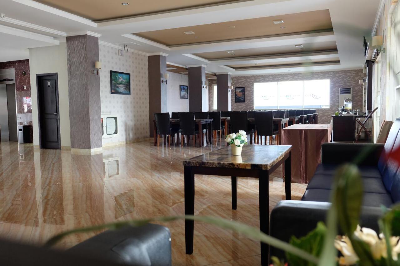 Pacific Hotel 암본 외부 사진