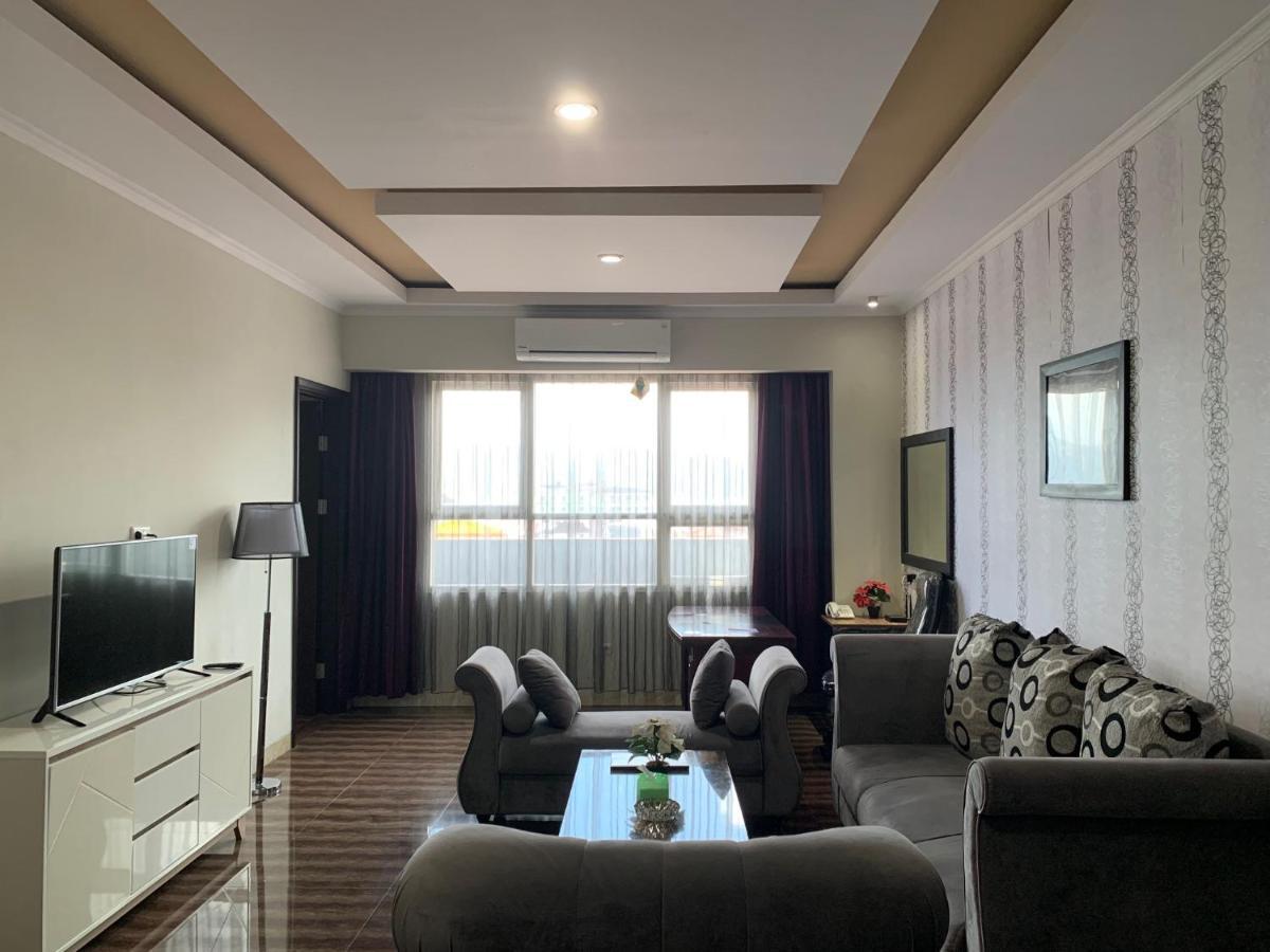 Pacific Hotel 암본 외부 사진