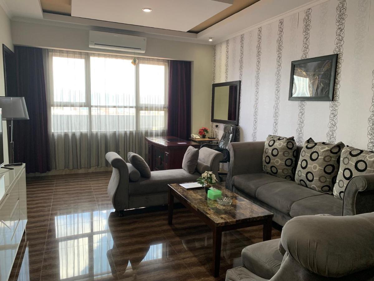 Pacific Hotel 암본 외부 사진